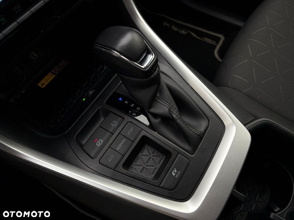 Toyota RAV4 - 21