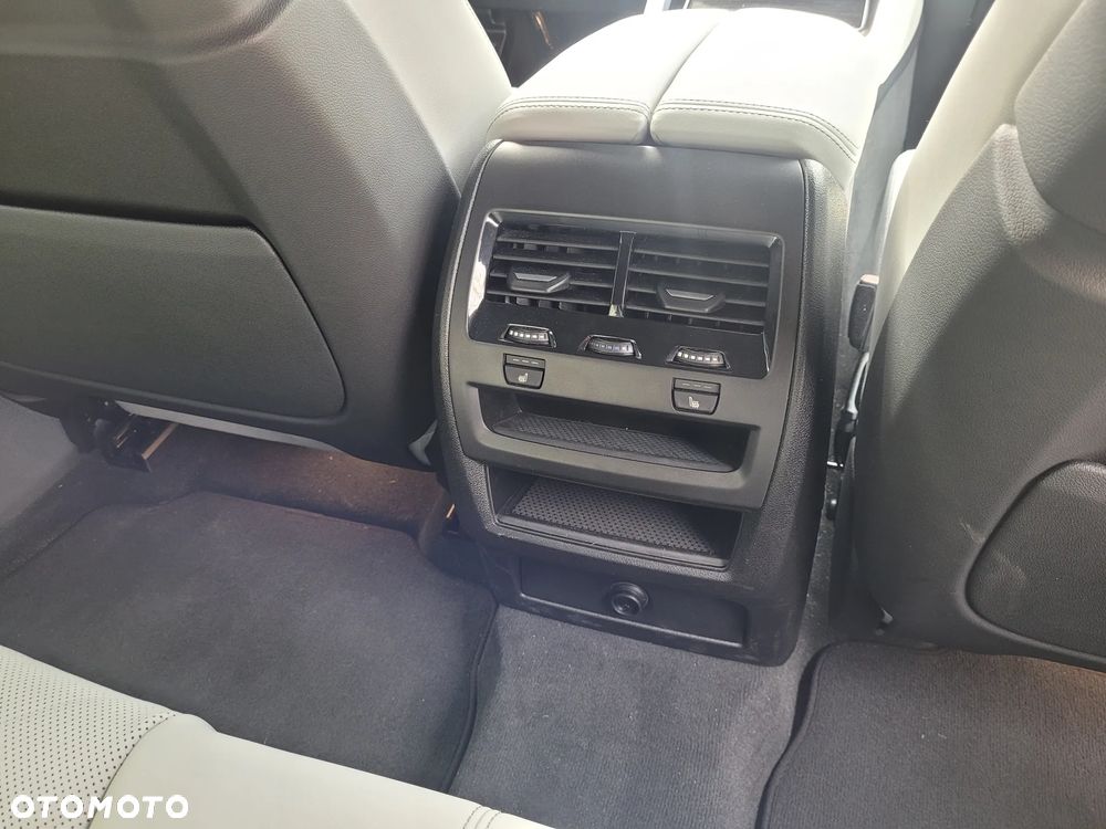 BMW X6 - 22