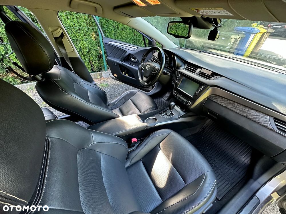 Toyota Avensis 2.0 Prestige MS - 9