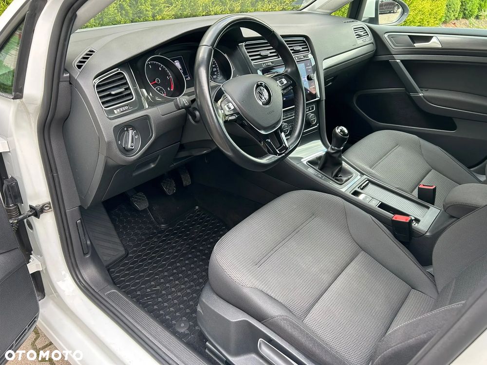 Volkswagen Golf 1.6 TDI BMT Comfortline - 31