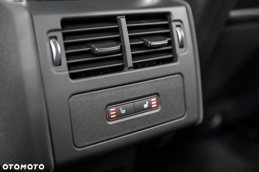 Land Rover Discovery - 32
