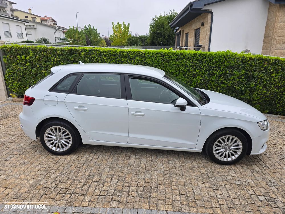 Audi A3 Sportback 1.6 TDI Sport - 3
