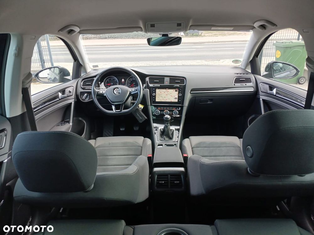 Volkswagen Golf 2.0 BlueTDI Highline - 37