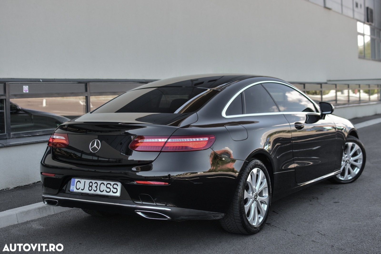 Mercedes-Benz E 220 d Coupe 9G-TRONIC Avantgarde - 20