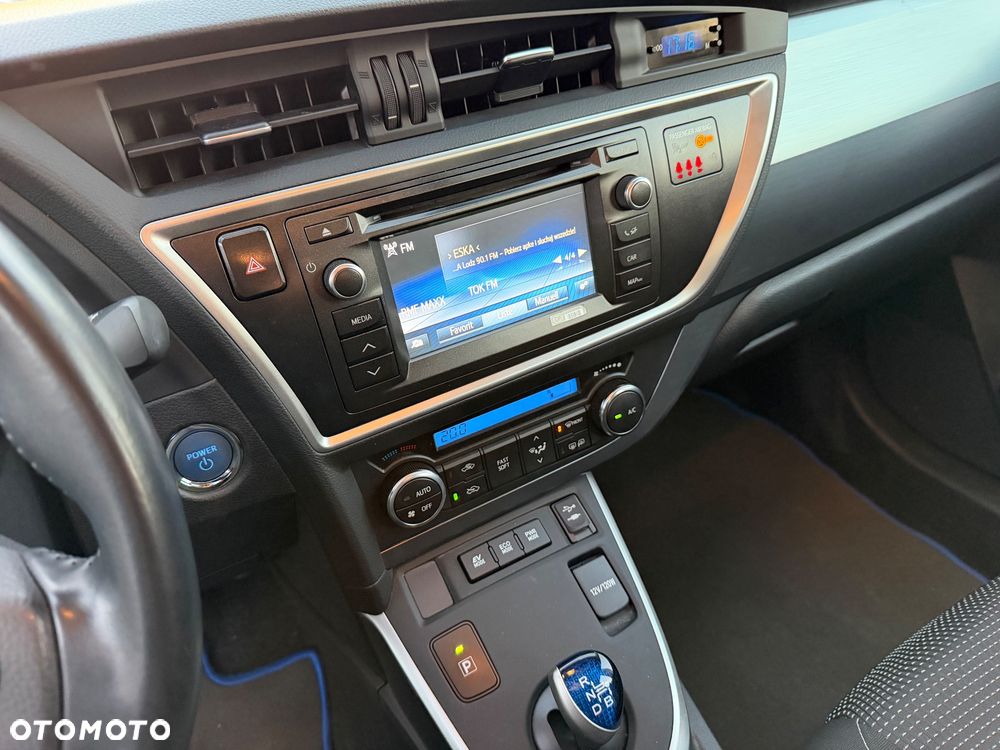 Toyota Auris 1.8 HSD Luna - 30