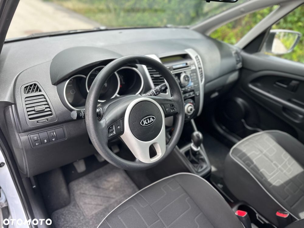 Kia Venga - 21