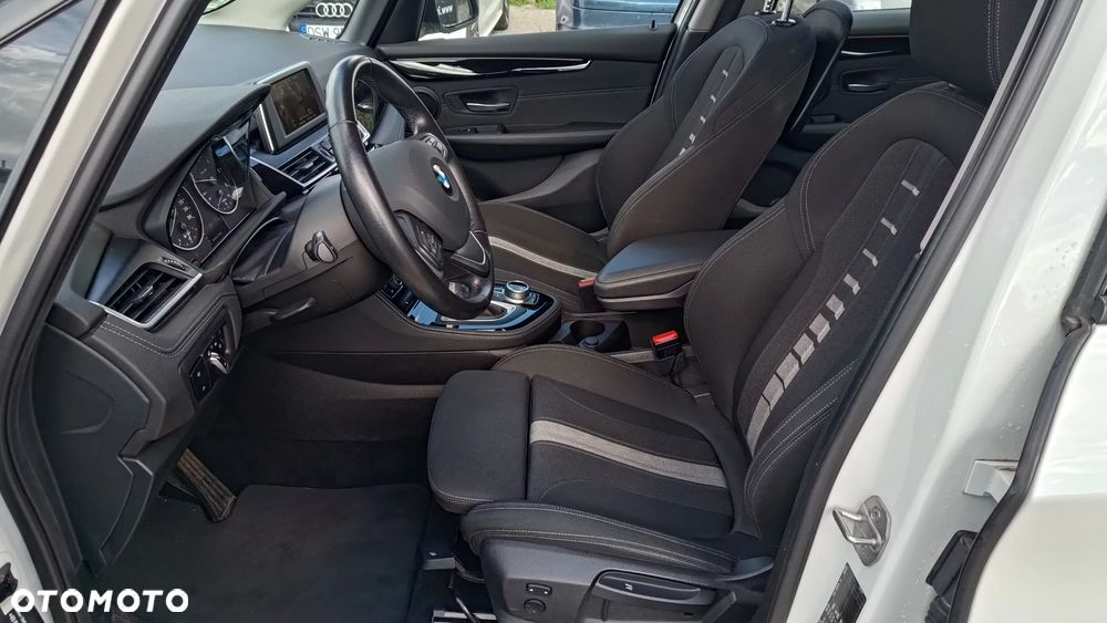 BMW Seria 2 220d Sport-Aut Sport Line - 11