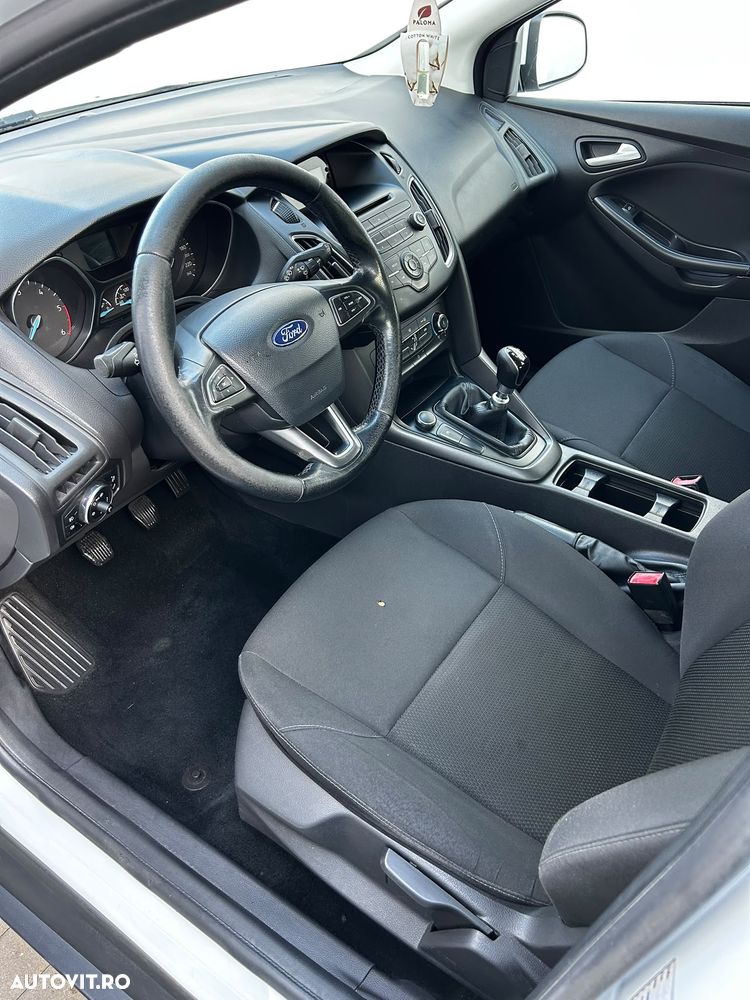 Ford Focus - 9