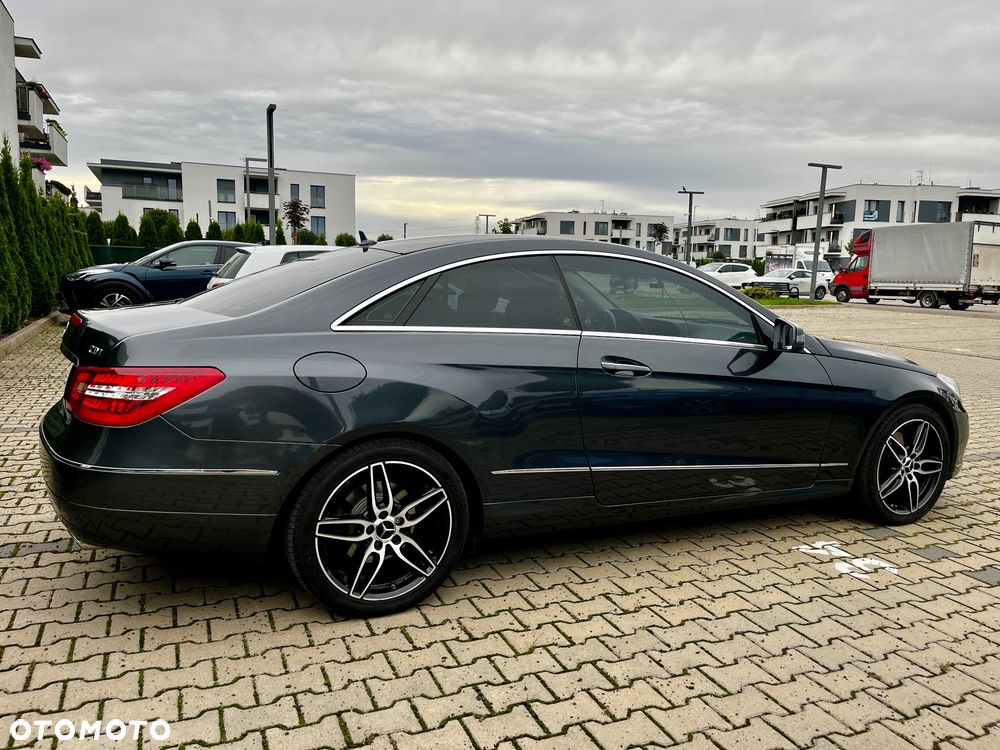 Mercedes-Benz Klasa E 350 CDI DPF BlueEFFICIENCY 7G-TRONIC Avantgarde - 13