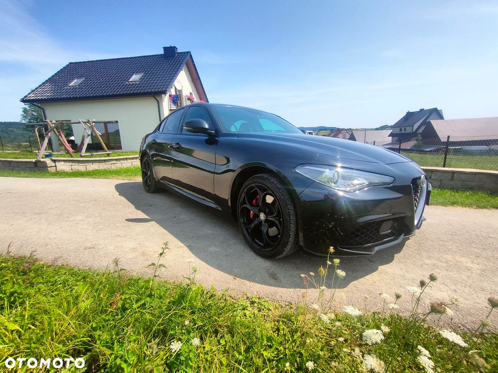 Alfa Romeo Giulia 2.0 Turbo 16V AT8-Q4 Veloce Ti - 3