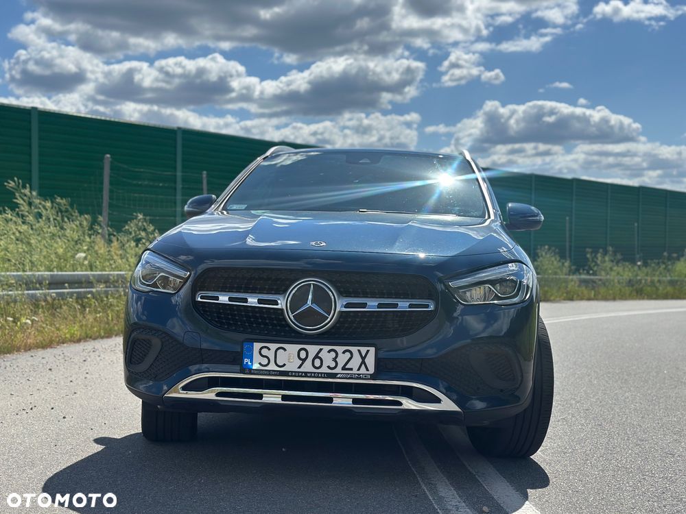 Mercedes-Benz GLA 200 Business Edition - 2