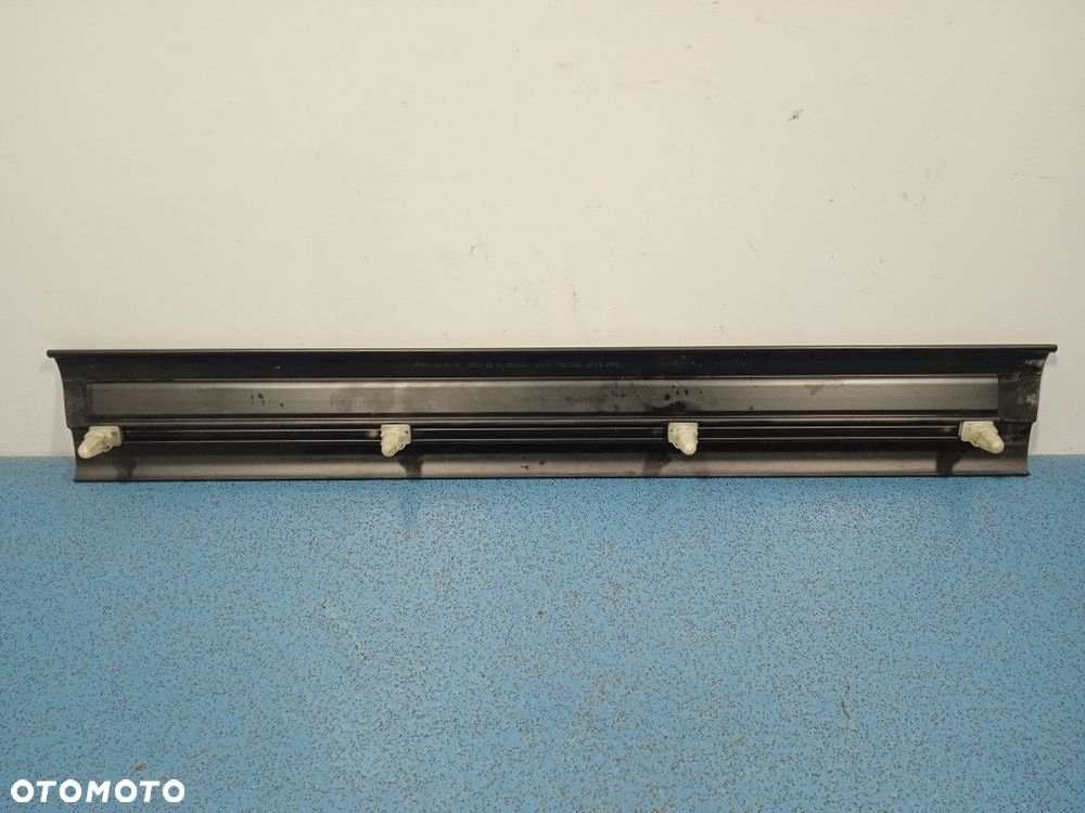 BMW X3 E83 LIFT LISTWA PROGOWA PRZEDNIA 51477051381 - 2