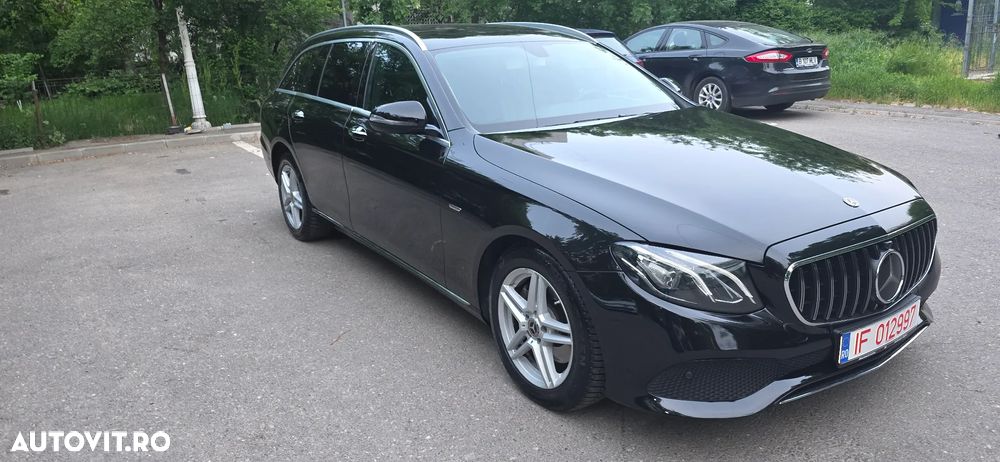 Mercedes-Benz E 220 d 4Matic 9G-TRONIC AMG Line - 38