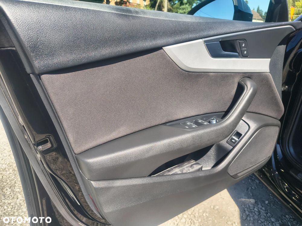 Audi A4 Avant 2.0 TDI DPF clean diesel Ambiente - 15