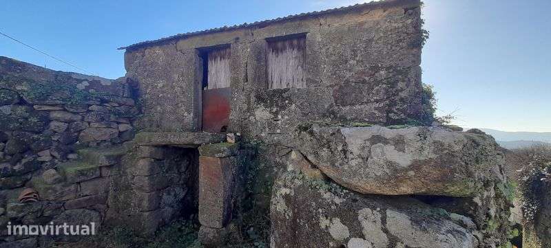 2 casas em pedra - Grande imagem: 3/11