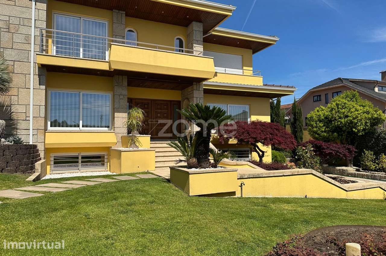 Moradia T6 de luxo em Seroa Paços de Ferreira - Grande imagem: 4/60
