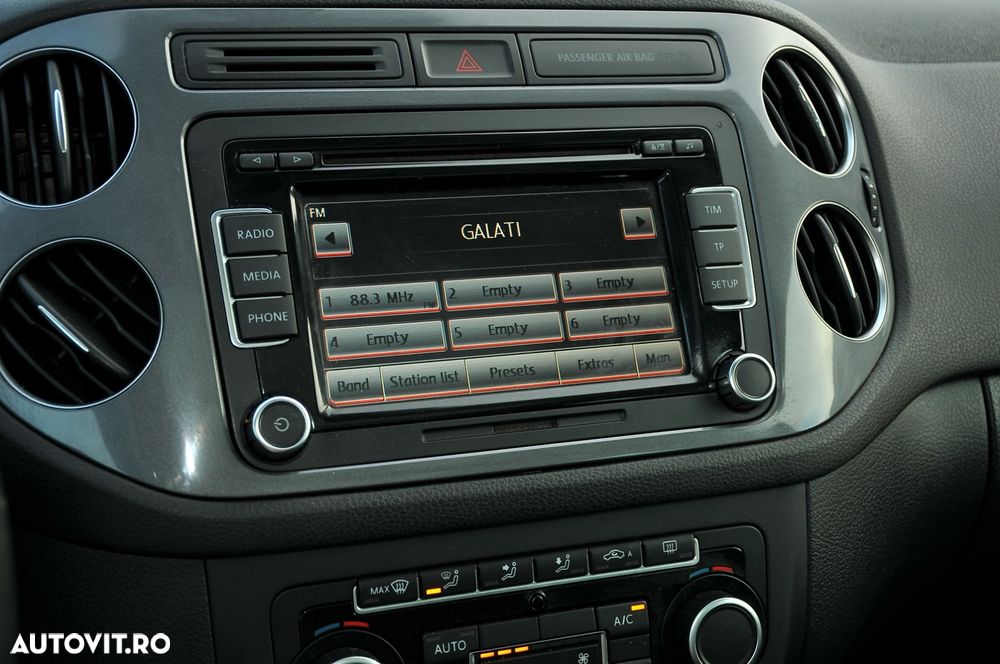 Volkswagen Tiguan 2.0 TDI DPF BlueMotion Technology Sport & Style - 12