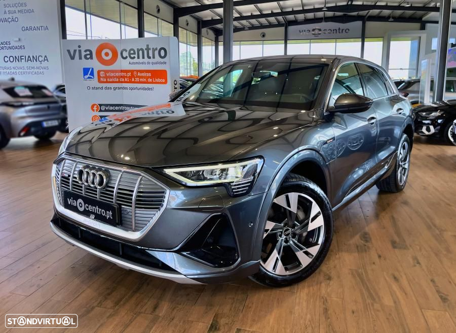 Audi Q8 e-Tron 55 quattro S line - 33