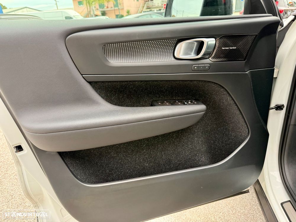 Volvo XC 40 2.0 D3 R-Design AWD Geartronic - 14