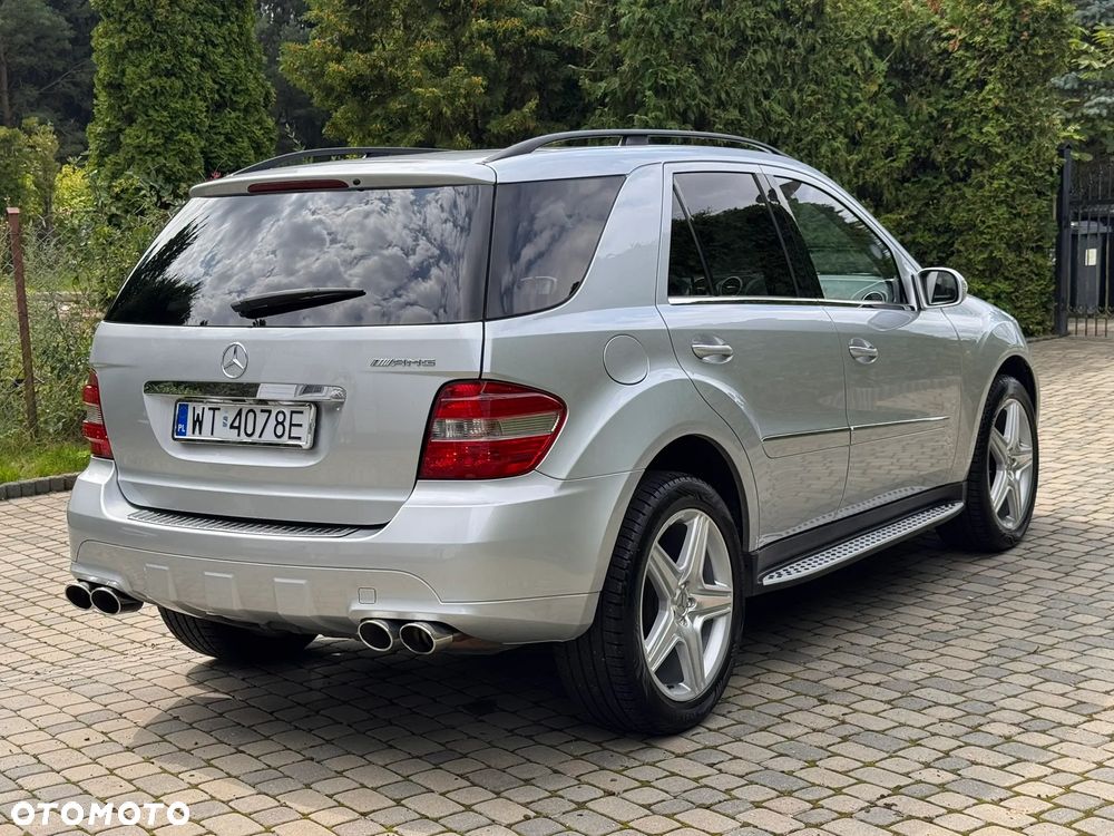 Mercedes-Benz ML 500 4-Matic - 12