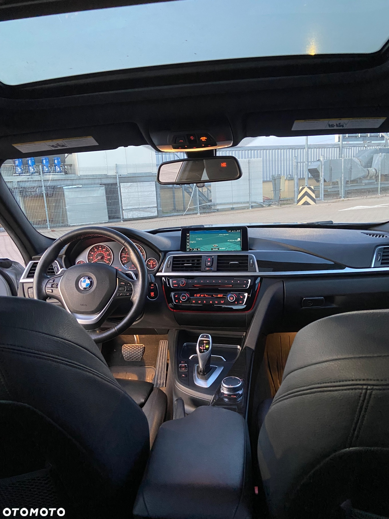 BMW Seria 3 330i - 15