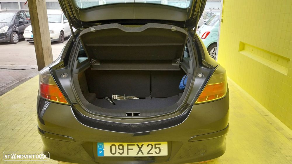 Opel Astra GTC 1.3 CDTi - 21