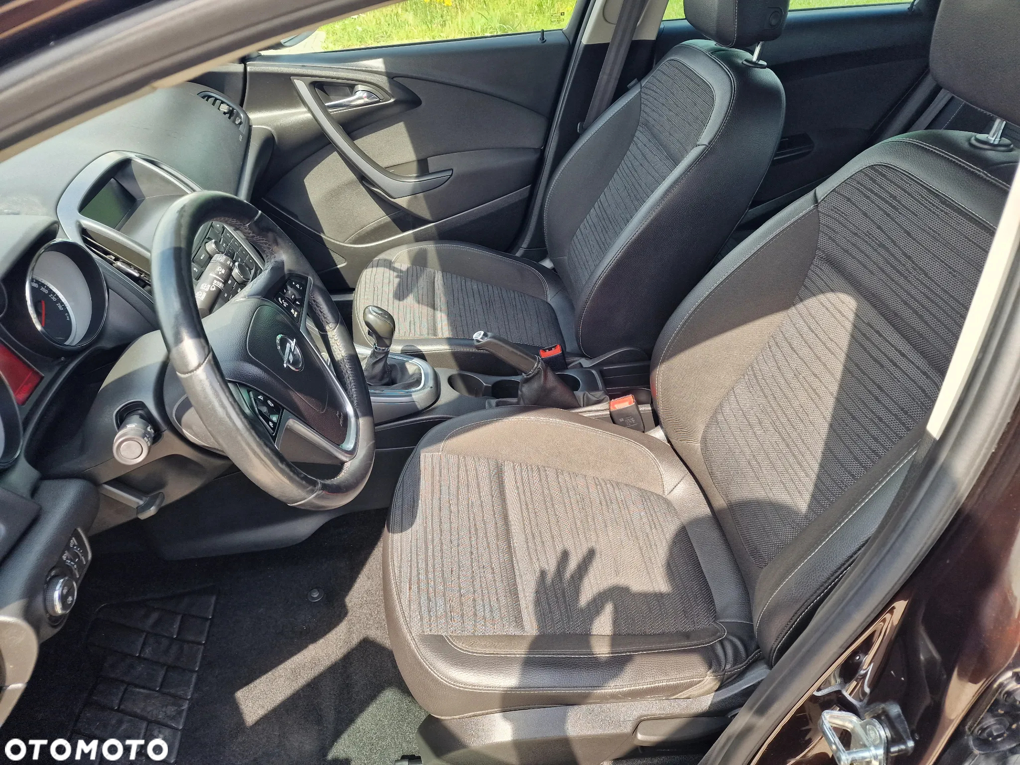 Opel Astra 1.6 D (CDTI) Start/Stop Sports Tourer Edition - 17