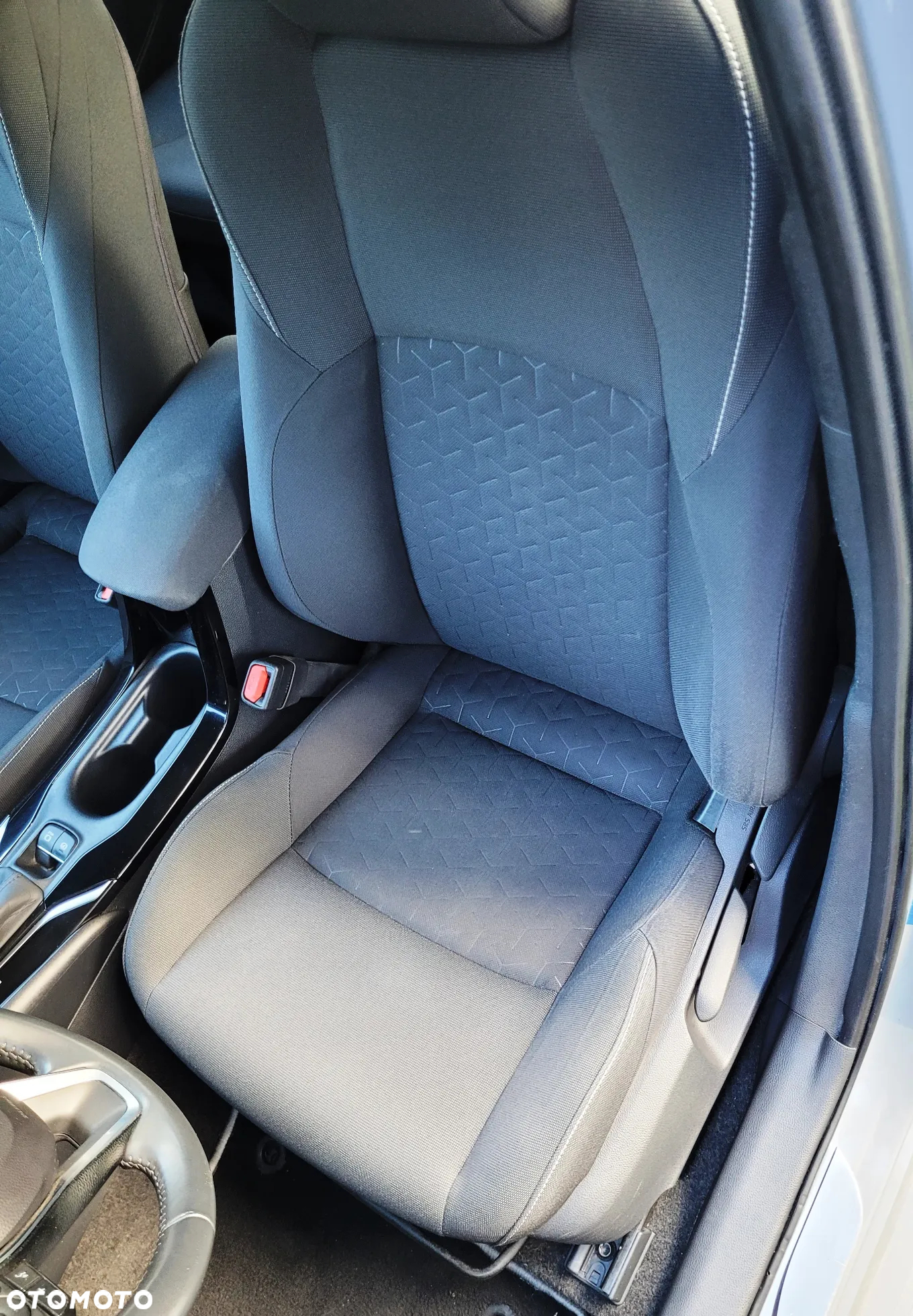 Toyota Corolla 1.8 Hybrid Comfort - 13