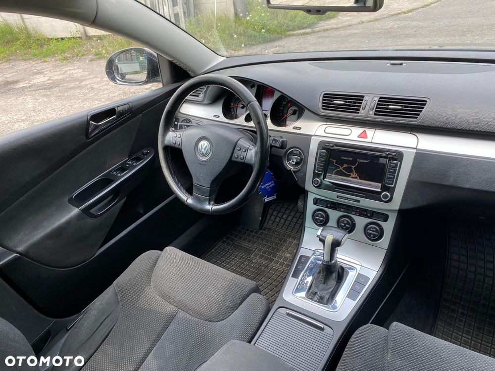 Volkswagen Passat 2.0 TDI DPF DSG Comfortline - 31