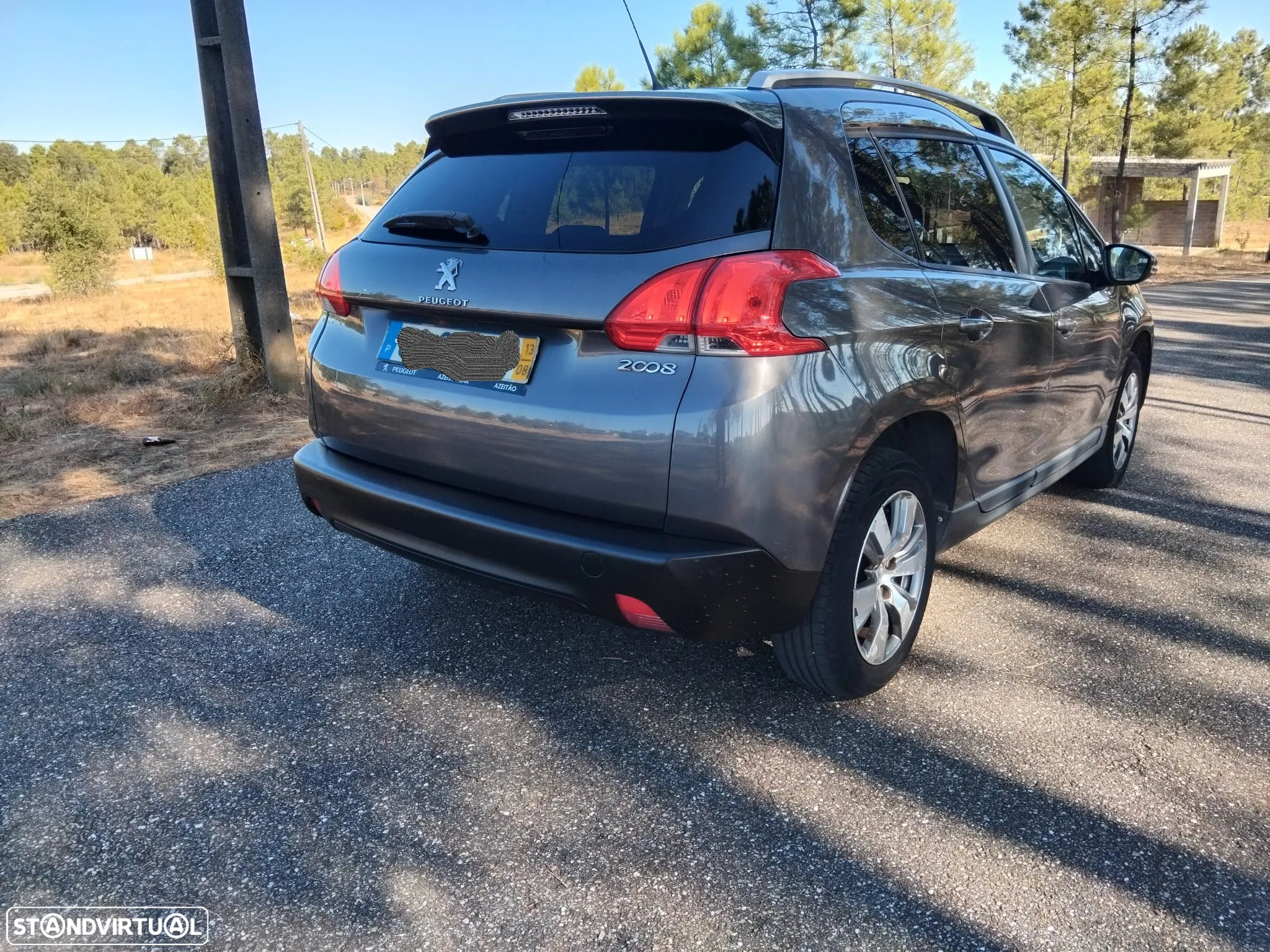 Peugeot 2008 1.4 HDi Allure - 3