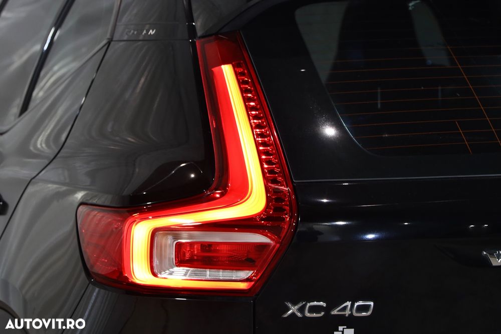 Volvo XC 40 T4 AWD Geartronic R-Design - 34