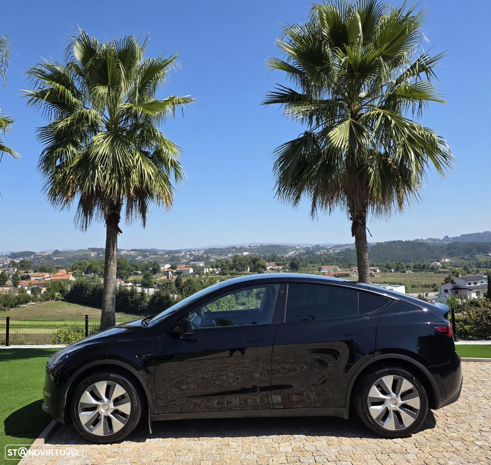 Tesla Model Y Long Range Dual Motor AWD - 4