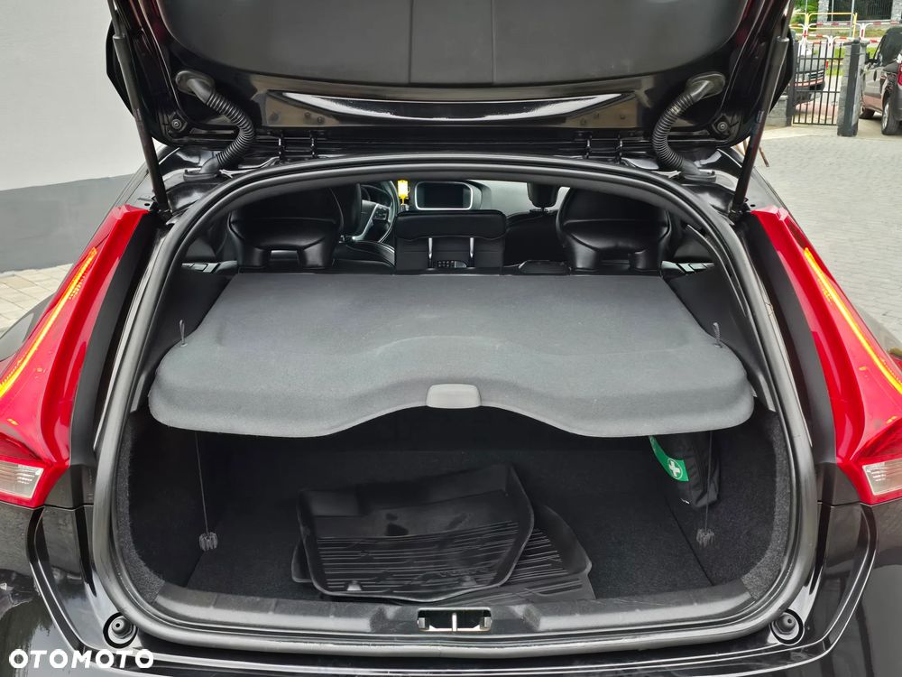 Volvo V40 D2 RDesign - 18