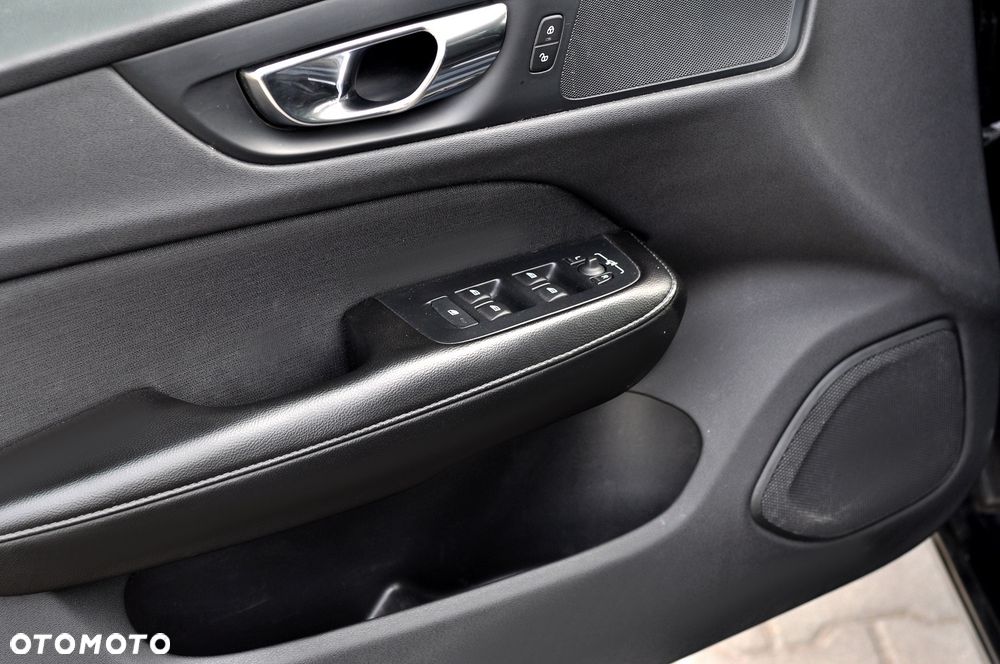 Volvo V60 D3 Geartronic Momentum Pro - 21
