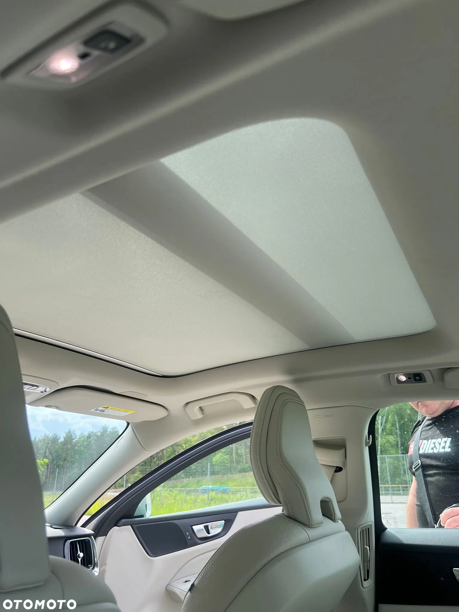 Volvo S60 T5 AWD Momentum Pro - 12
