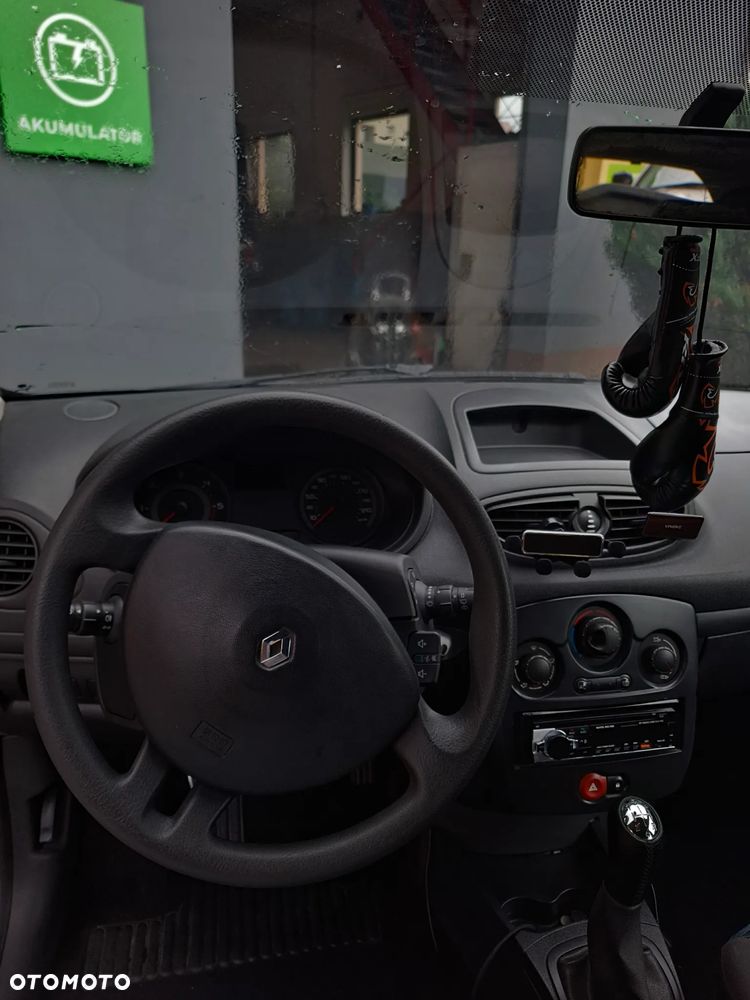 Renault Clio 1.5 dCi Authentique - 10