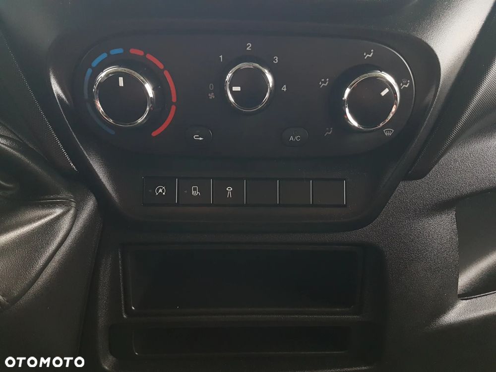 Iveco DAILY KONTENER NISKOPODŁOGOWY 4,44x2,23x2,42 SKLEP FOODTRUCK BAR KLIMA KONIOWÓZ KAMPER - 38