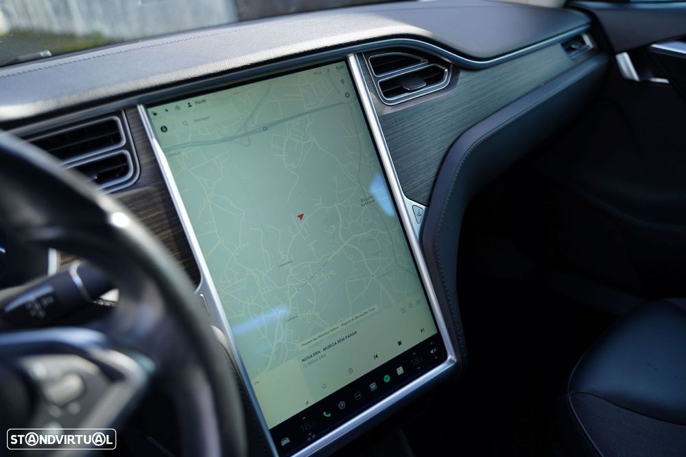 Tesla Model S 85D - 13