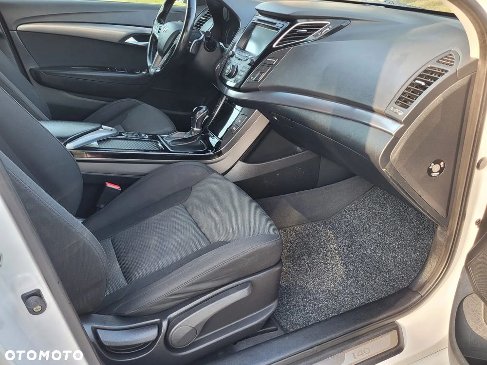 Hyundai i40 Kombi blue 1.7 CRDi DCT Premium - 13