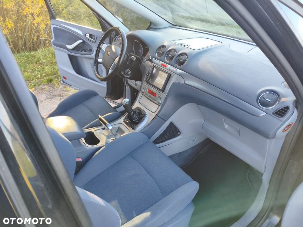 Ford Galaxy 2.0 Concept - 8