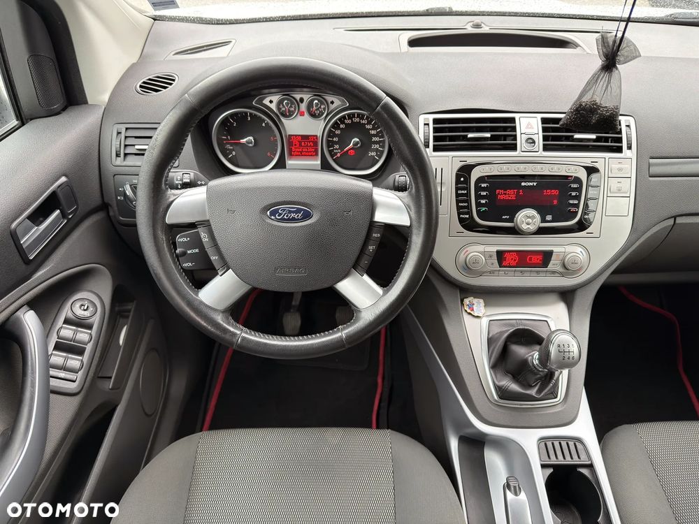 Ford Kuga 2.0 TDCi 2x4 Titanium - 23