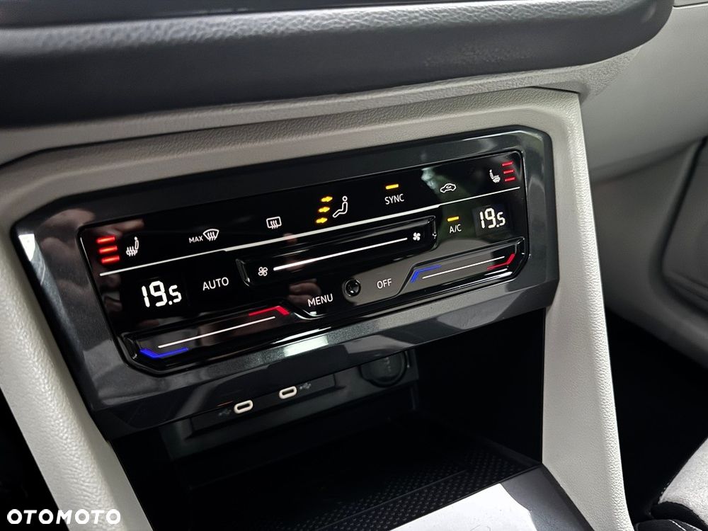 Volkswagen Tiguan 2.0 TDI Elegance DSG - 35
