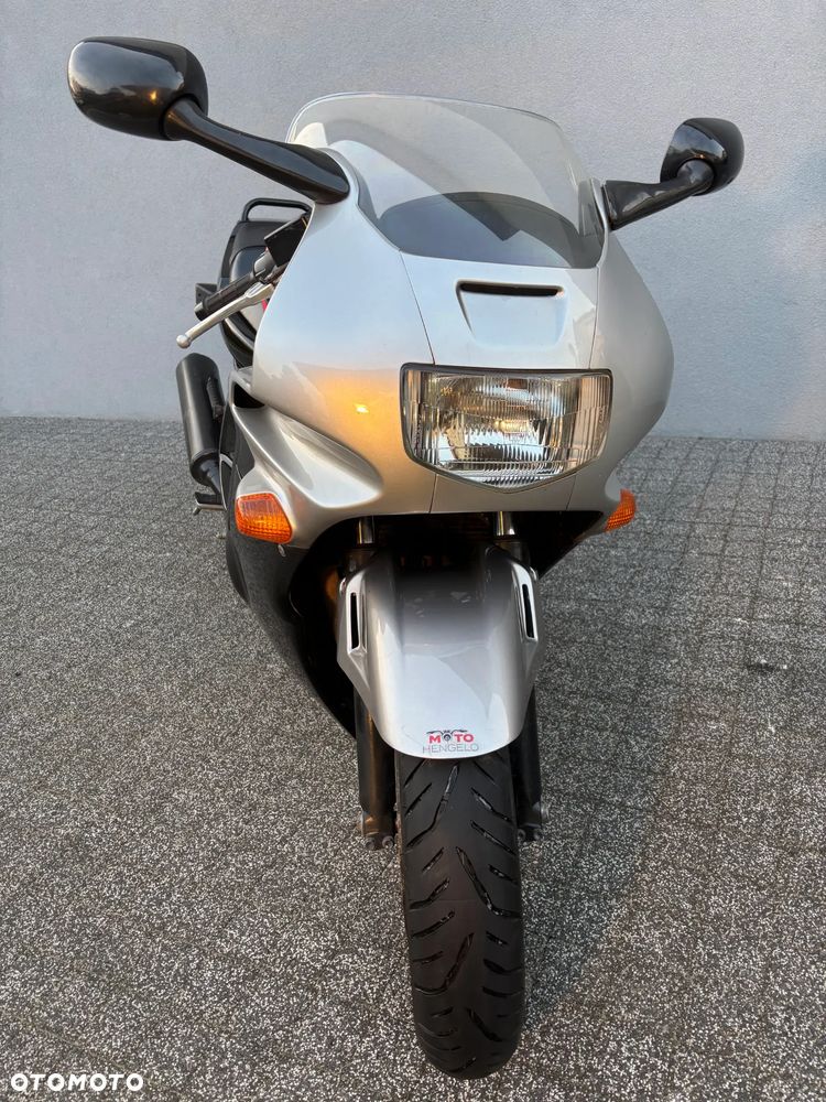 Honda CBR - 6