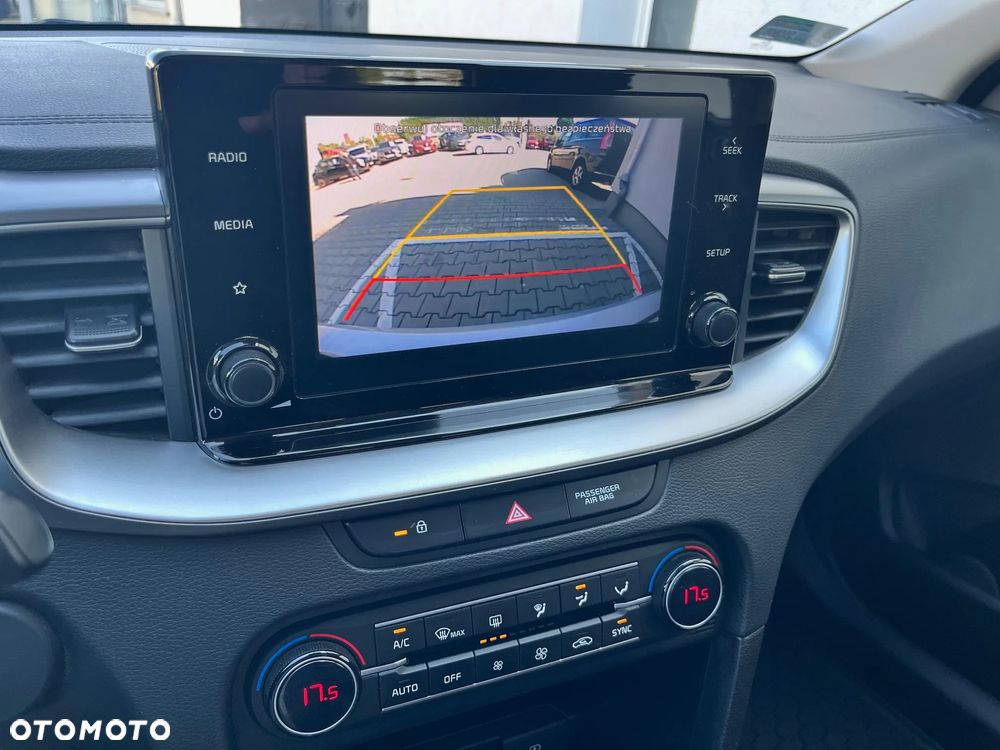 Kia Ceed 1.5 T-GDI M - 17