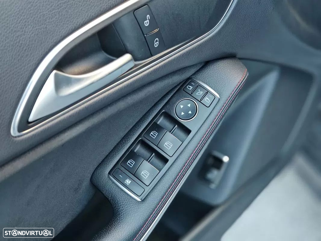 Mercedes-Benz CLA 220 CDi AMG Line Aut.111g - 12