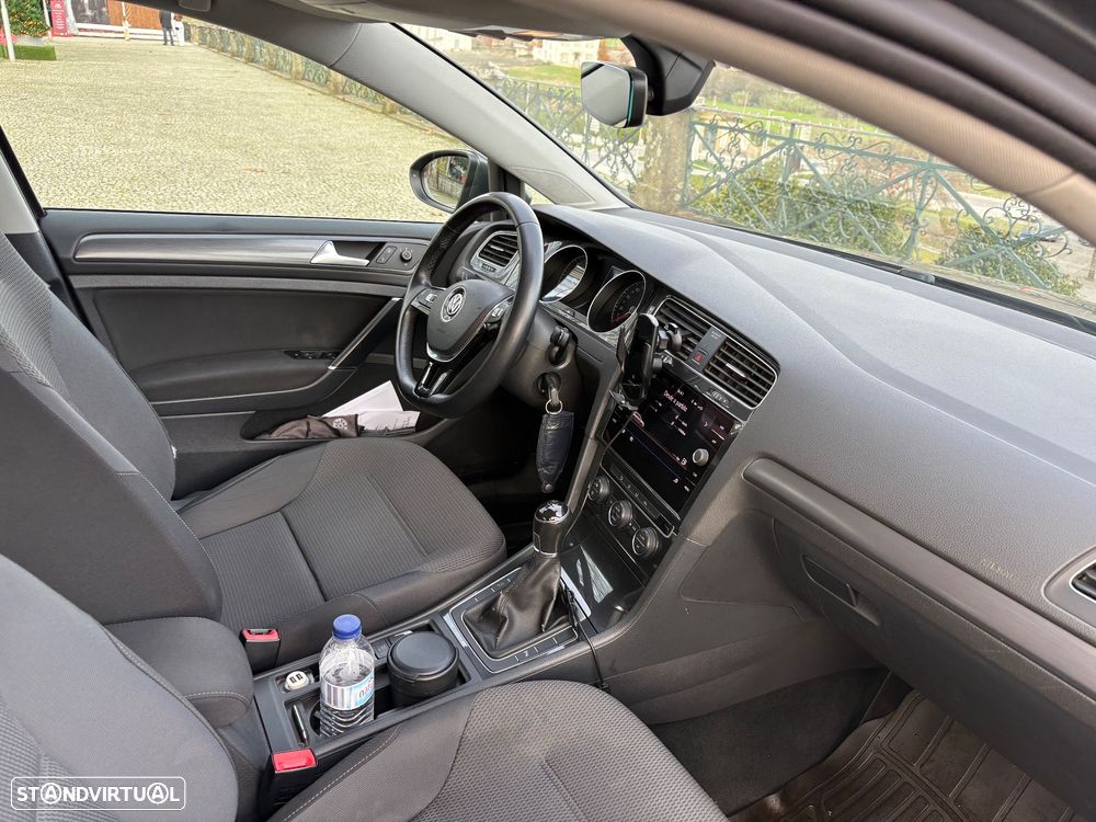 VW Golf 1.6 TDI R-Line - 12