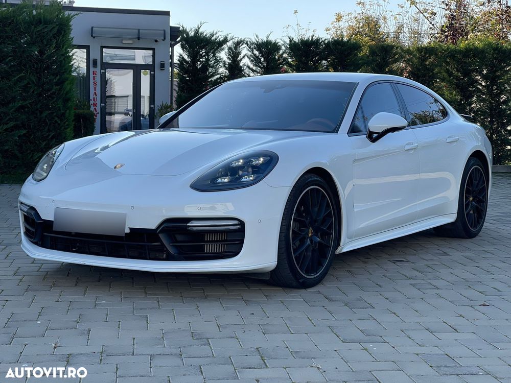 Porsche Panamera 4S - 1