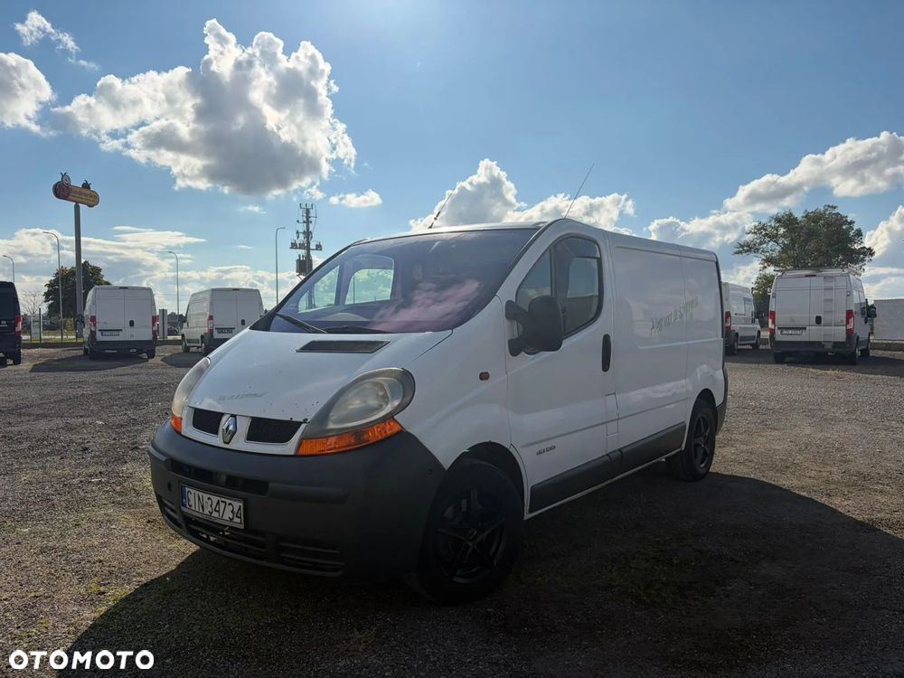 Renault TRAFIC - 2