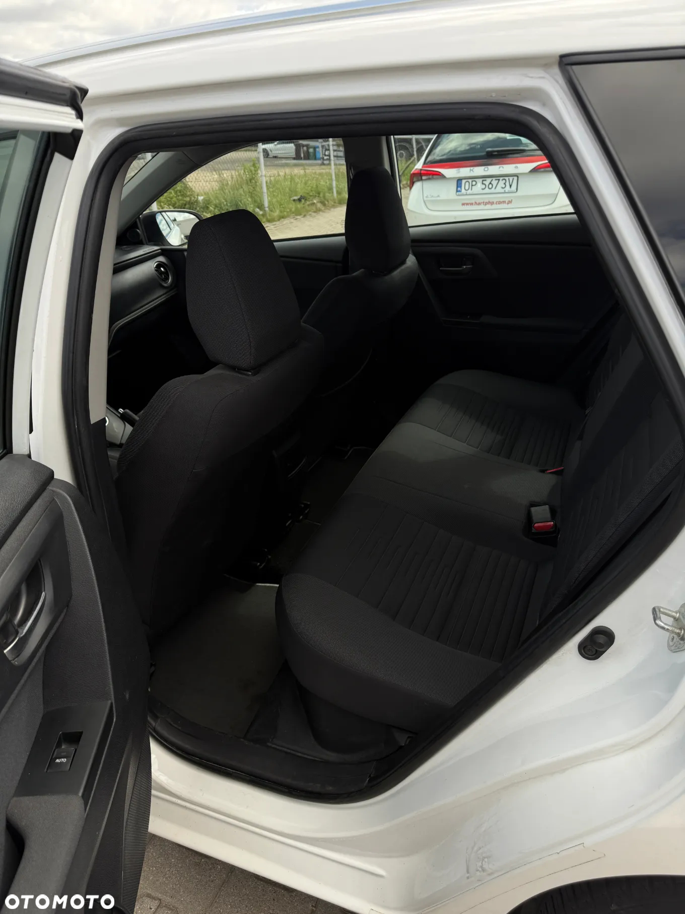 Toyota Auris Hybrid 135 Active - 9