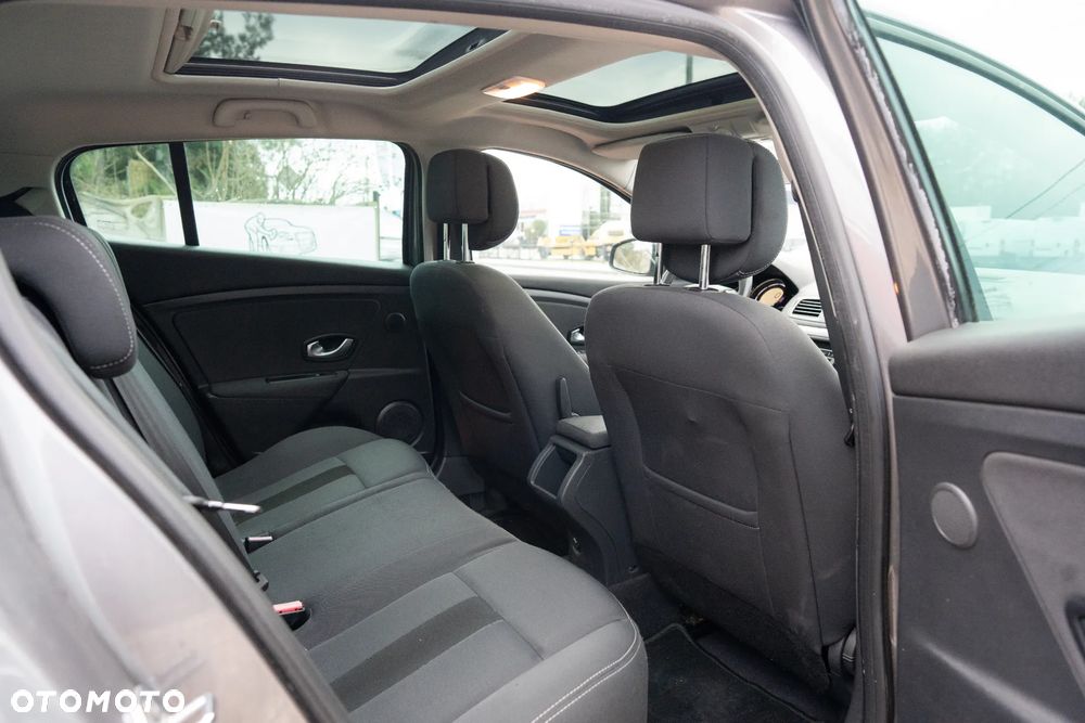 Renault Megane TCe 180 GT - 14